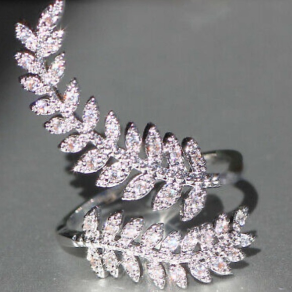 New Sterling silver diamond adjustable ring - Picture 3 of 3